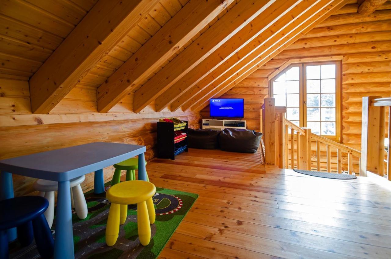 Luxus-Ferienhaus Blockhaus Chalet Nr 2 Toplage Am Feldberg Mit Sauna, Outdoor-Hottub, Kamin Auf 1300M Uem Exterior foto